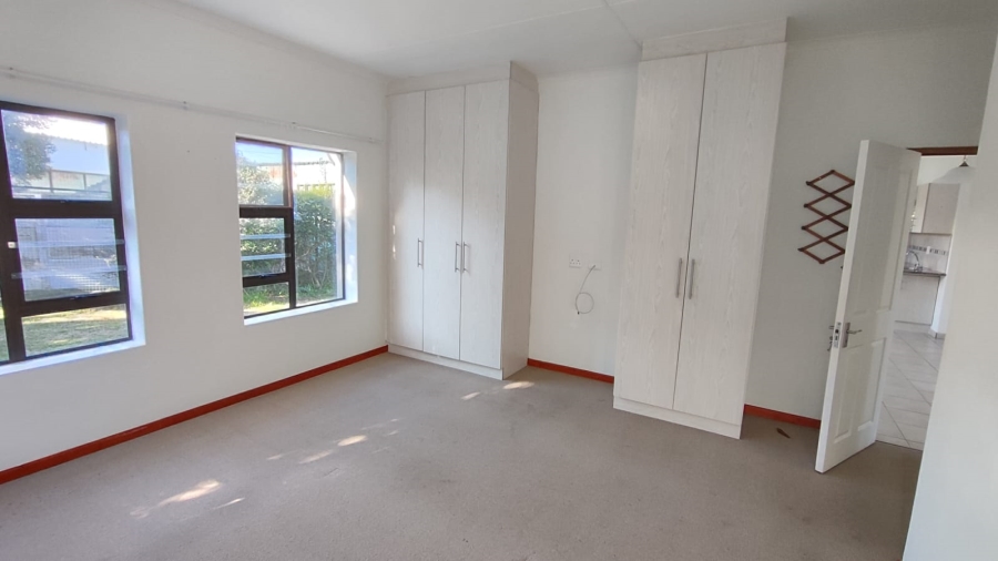 2 Bedroom Property for Sale in Stilbaai Wes Western Cape